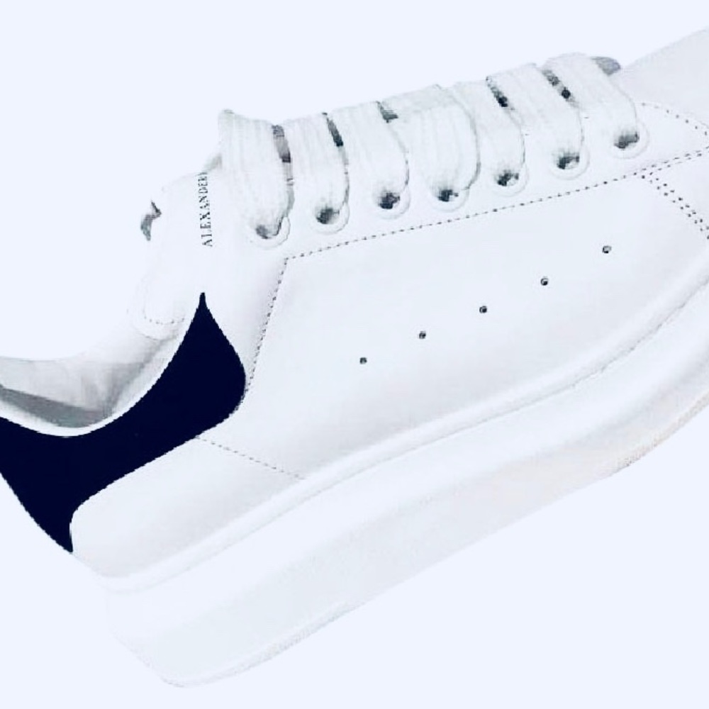 Alexander McQueen Extended Sole Snekaer